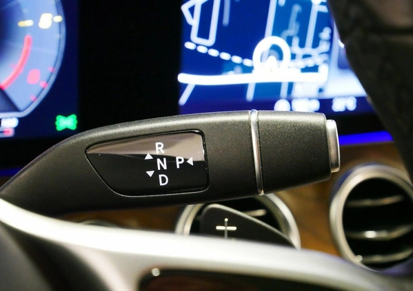 Mercedes-Benz Klasa E cena 139900 przebieg: 117000, rok produkcji 2019 z Libiąż małe 781